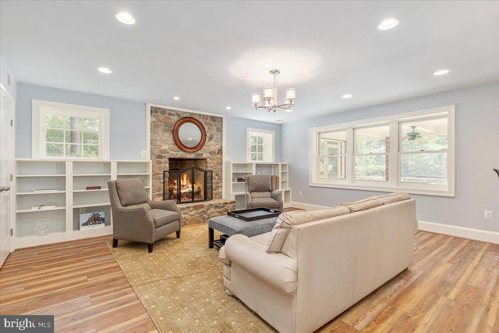 7131 WOODLAND DRIVE