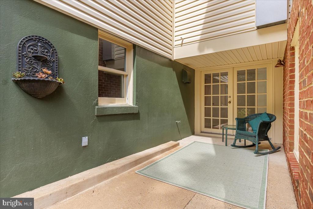 7131 WOODLAND DRIVE