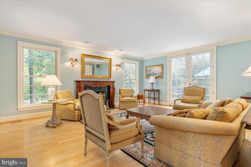7131 WOODLAND DRIVE