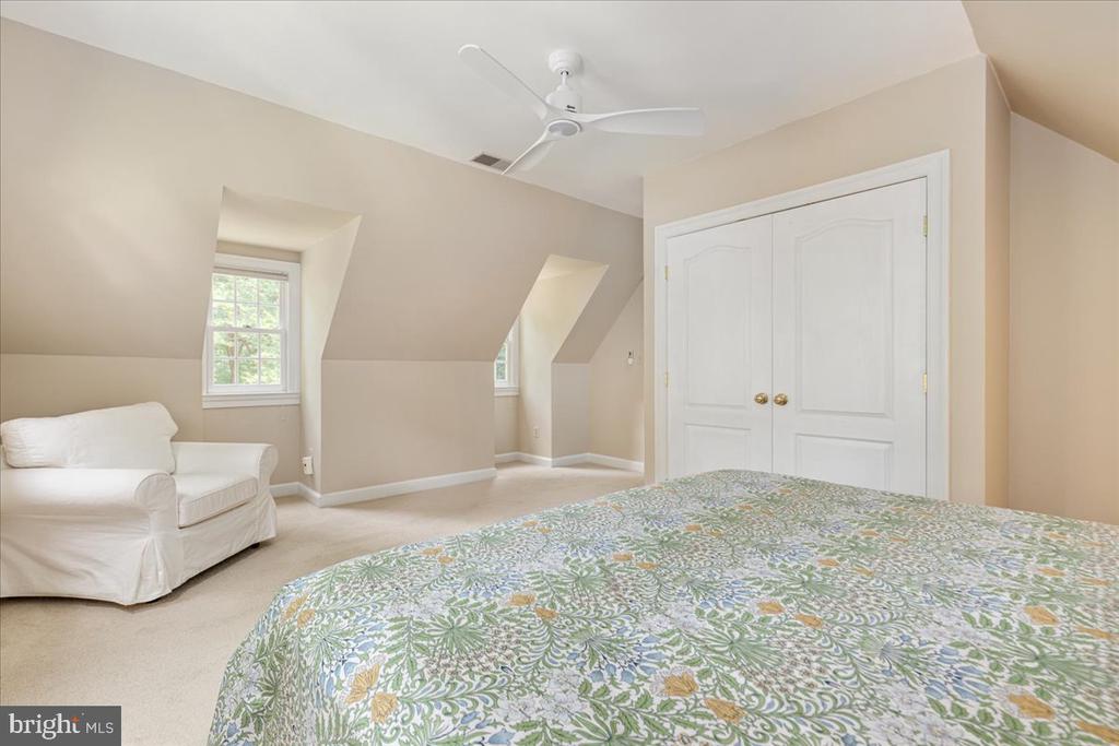 7131 WOODLAND DRIVE