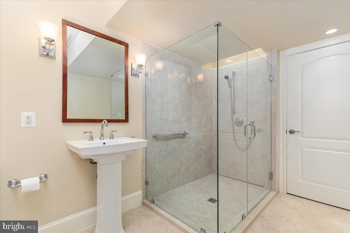 7131 WOODLAND DRIVE