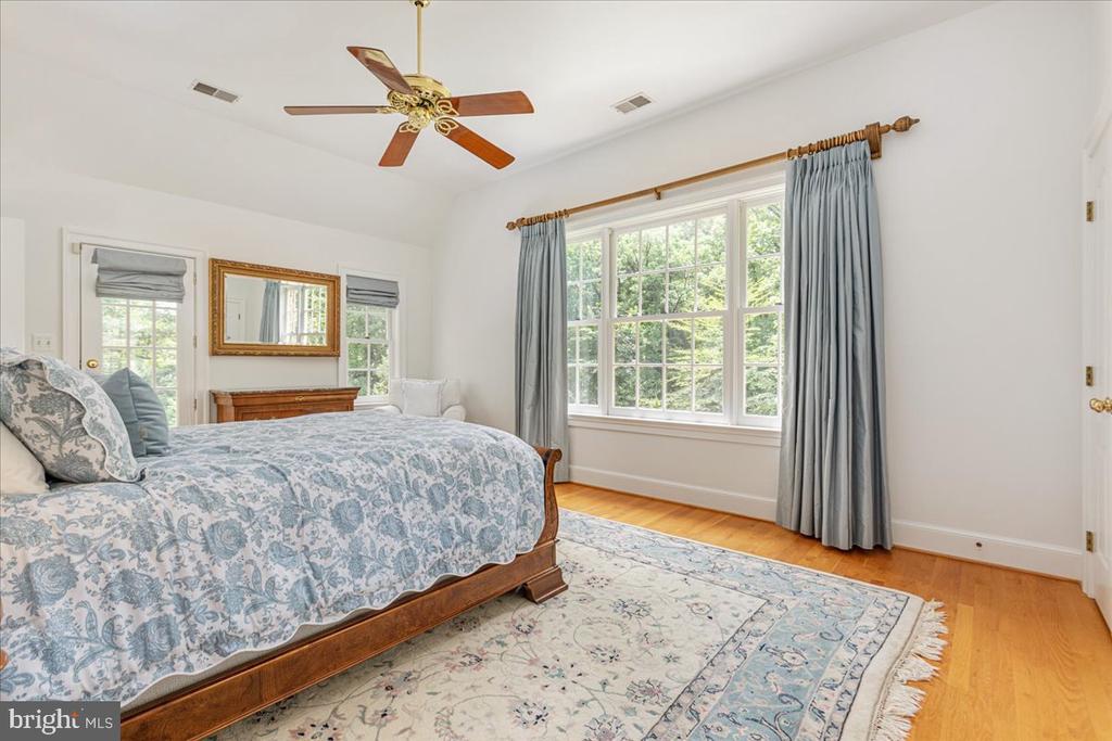 7131 WOODLAND DRIVE