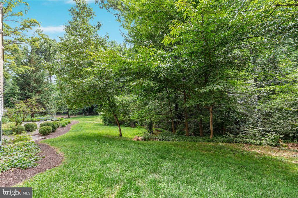 7131 WOODLAND DRIVE