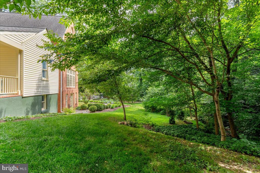 7131 WOODLAND DRIVE