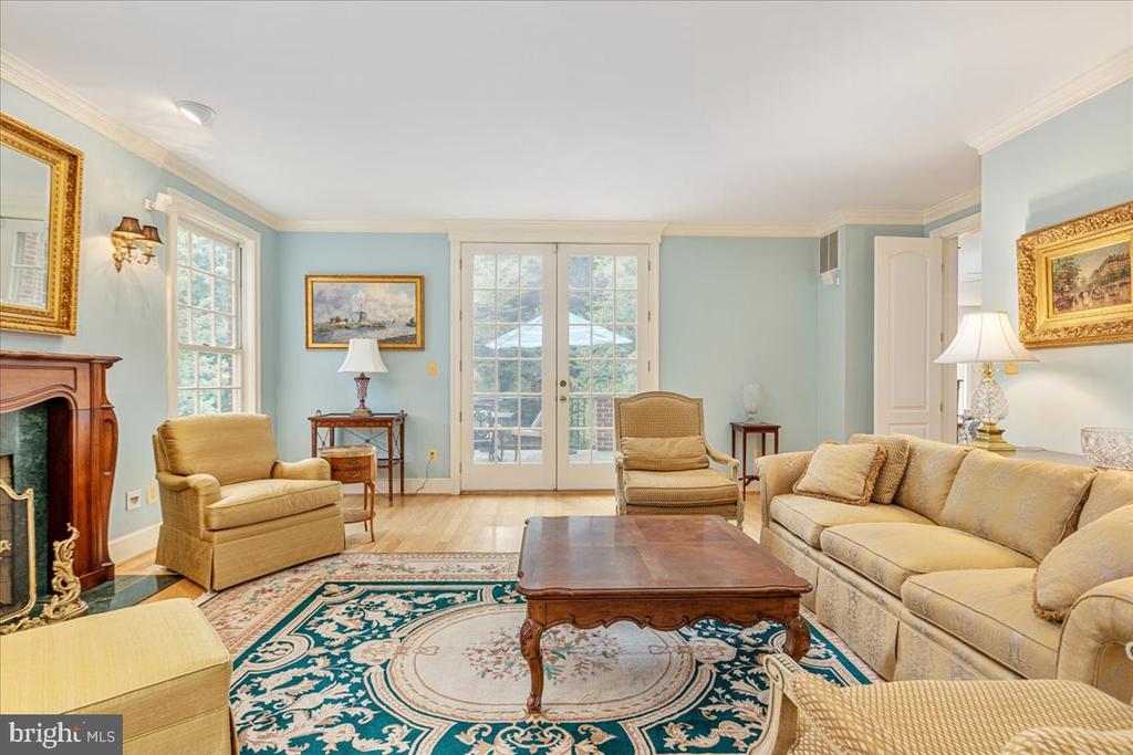 7131 WOODLAND DRIVE