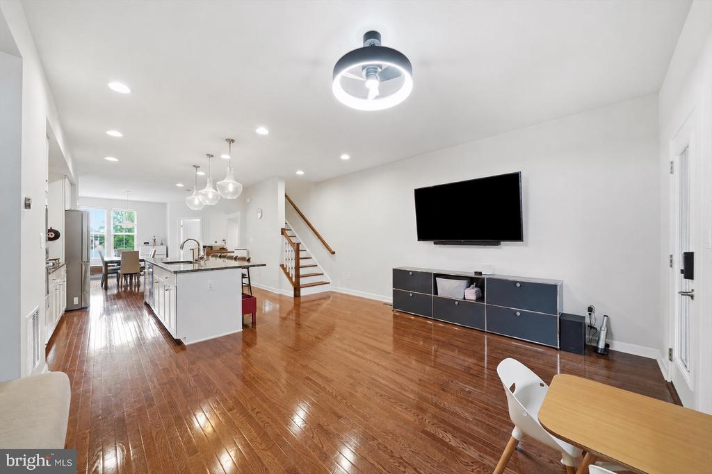 9251 WOOD VIOLET COURT