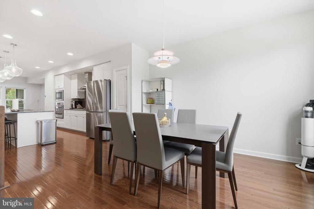 9251 WOOD VIOLET COURT