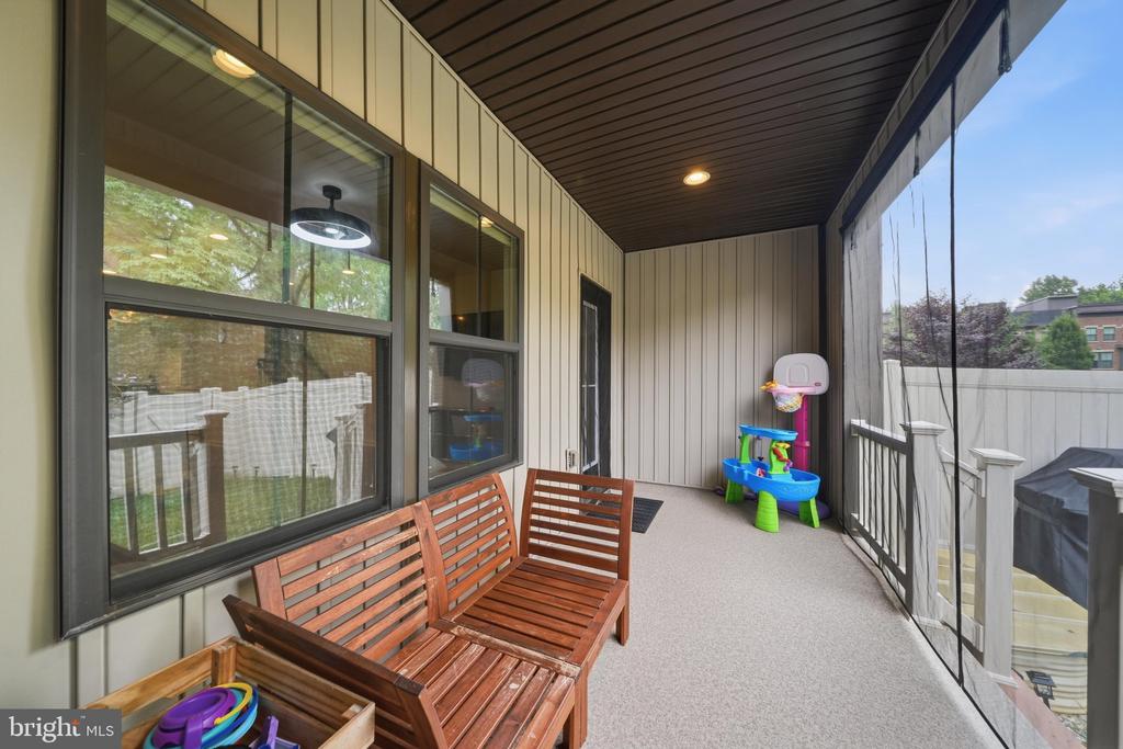 9251 WOOD VIOLET COURT