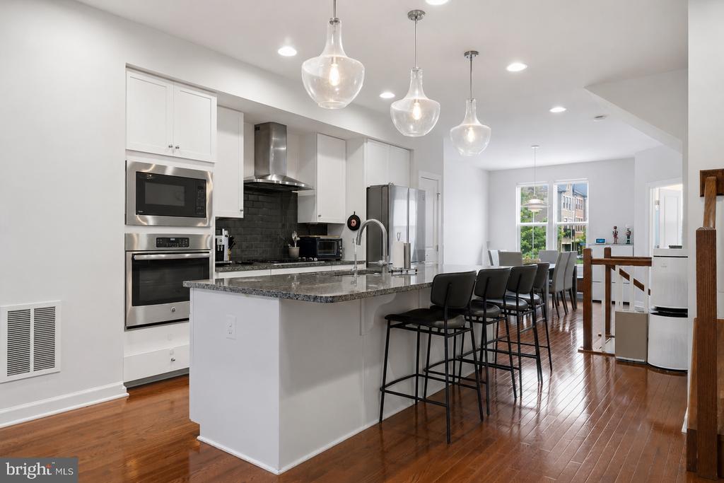 9251 WOOD VIOLET COURT