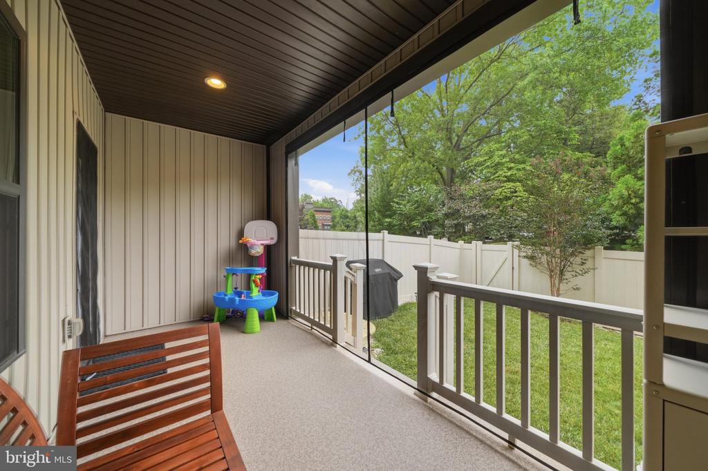 9251 WOOD VIOLET COURT