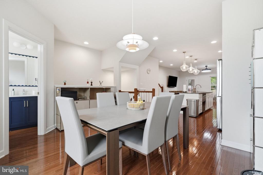 9251 WOOD VIOLET COURT