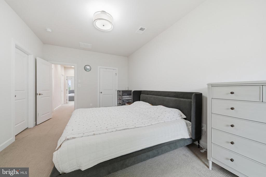9251 WOOD VIOLET COURT
