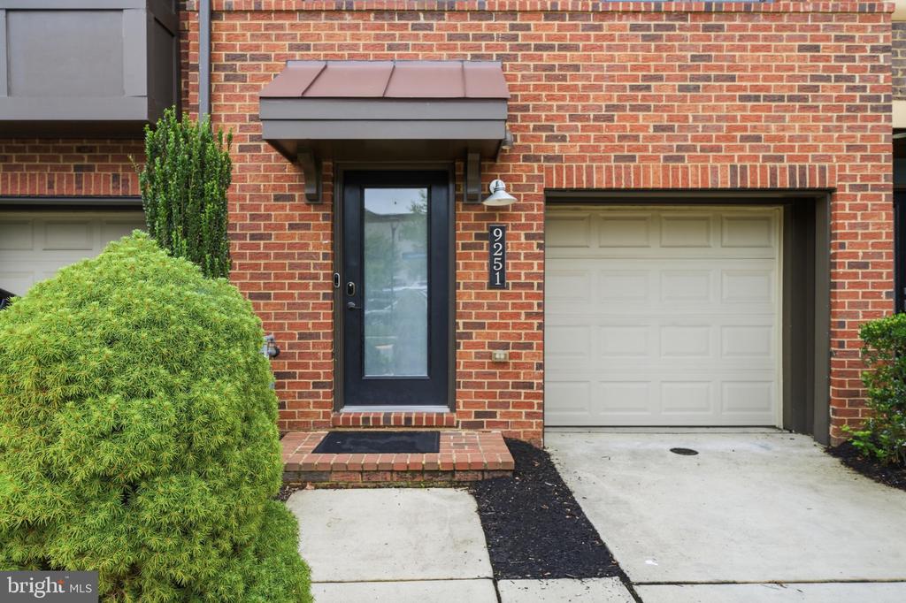 9251 WOOD VIOLET COURT
