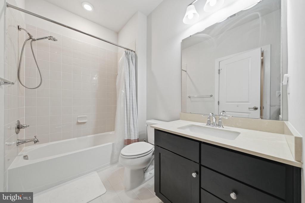 9251 WOOD VIOLET COURT