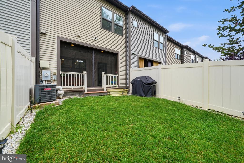 9251 WOOD VIOLET COURT