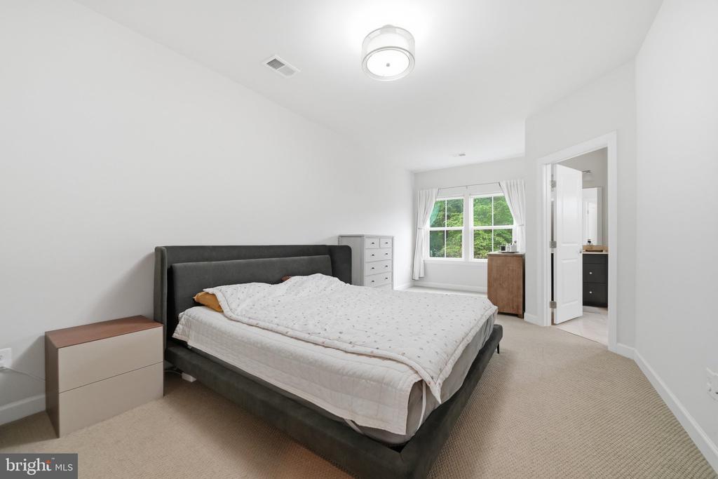 9251 WOOD VIOLET COURT