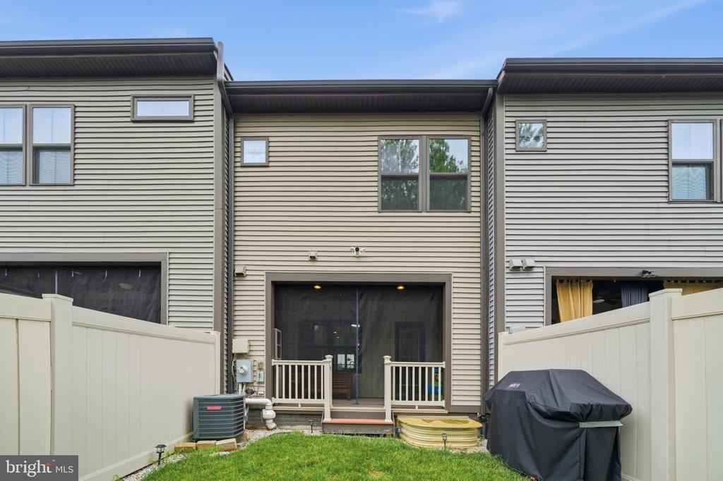 9251 WOOD VIOLET COURT