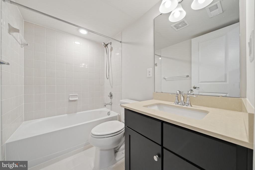 9251 WOOD VIOLET COURT