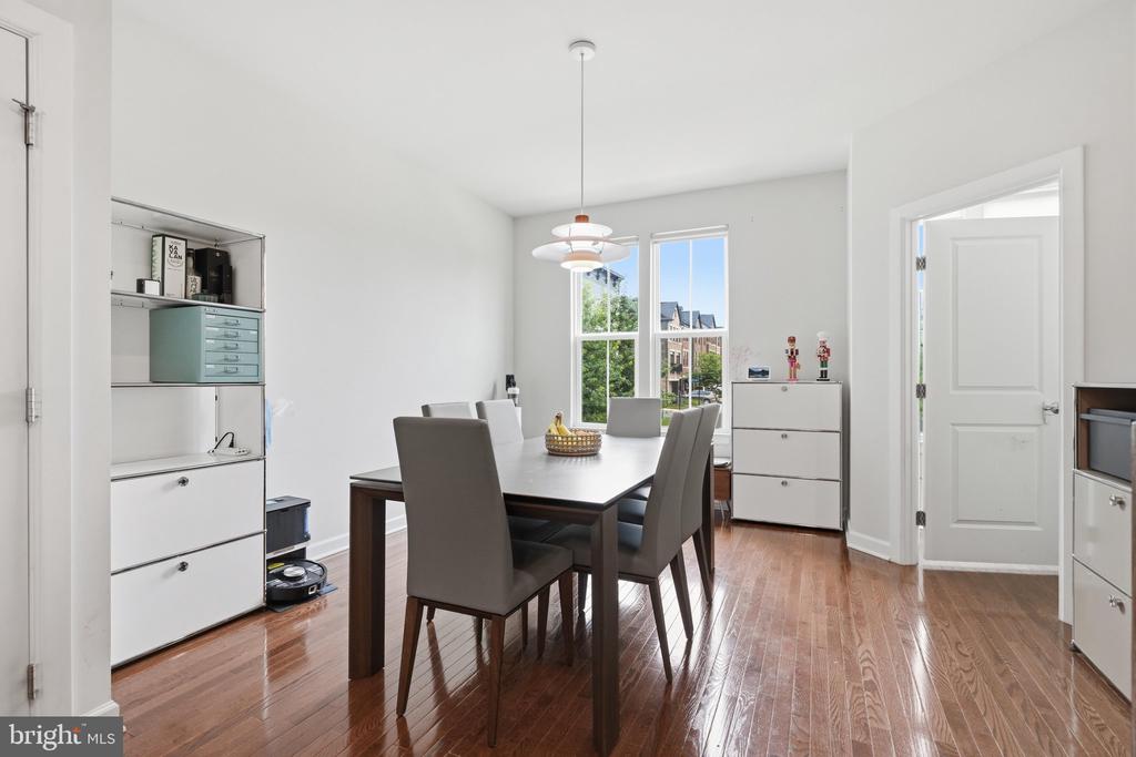 9251 WOOD VIOLET COURT