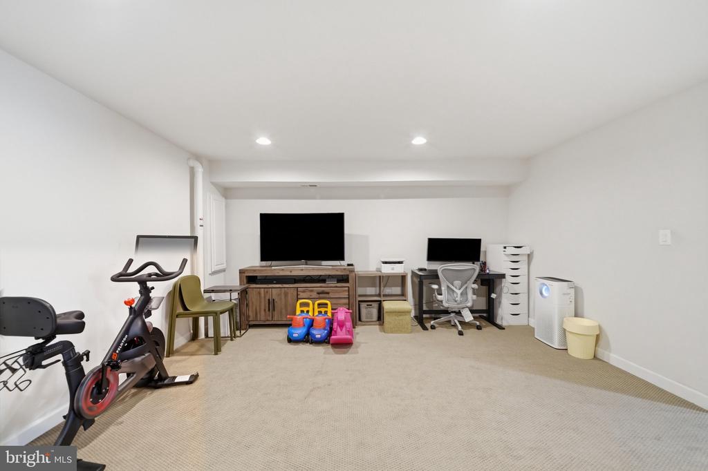 9251 WOOD VIOLET COURT
