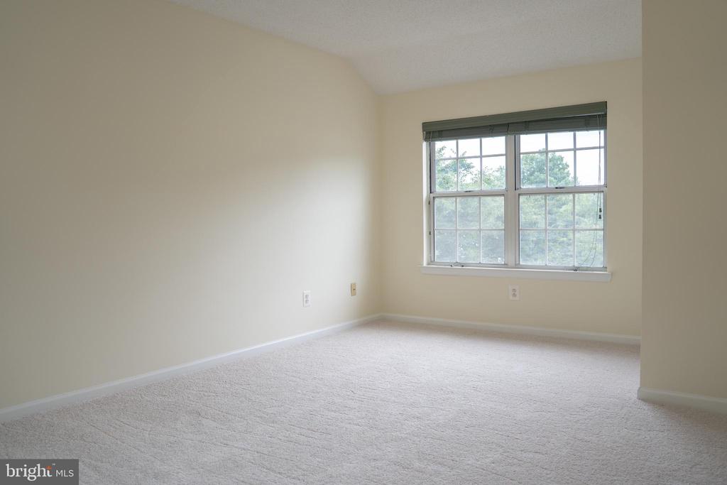 12101 GREENWOOD COURT 301