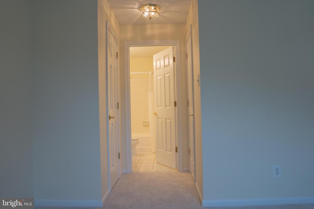 12101 GREENWOOD COURT 301