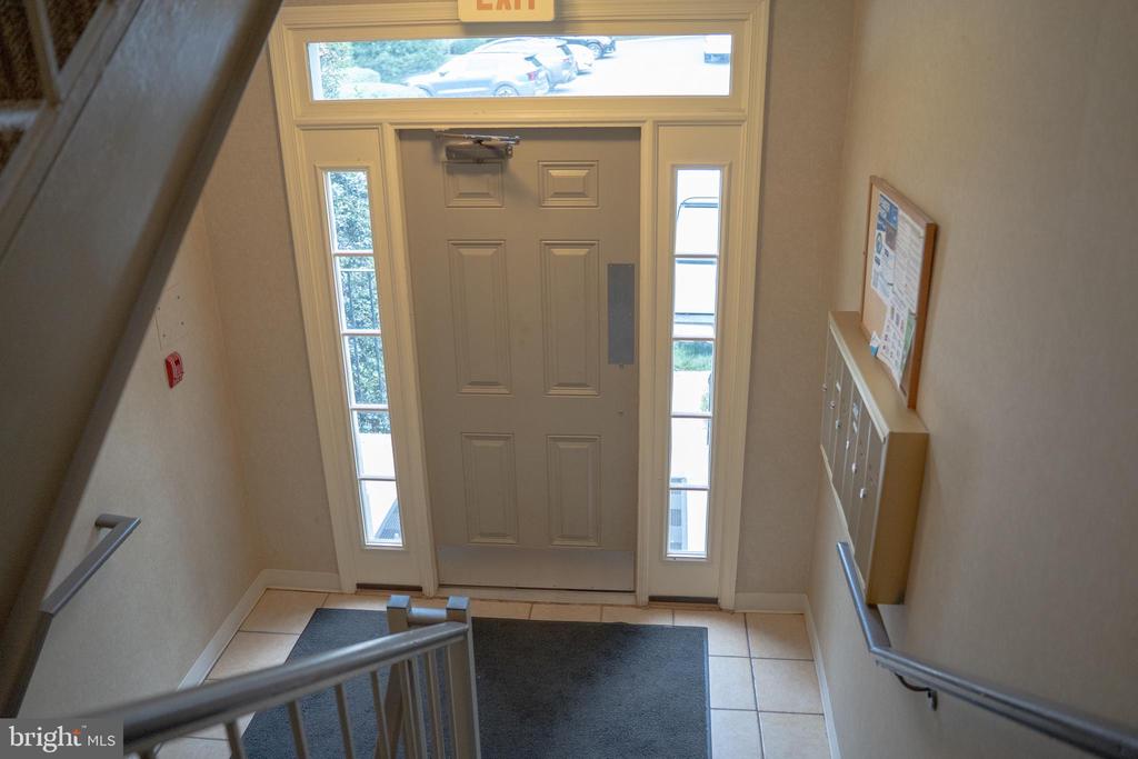 12101 GREENWOOD COURT 301