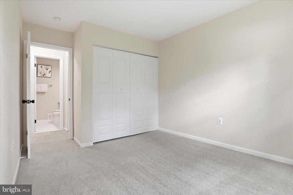 4560 METRO COURT