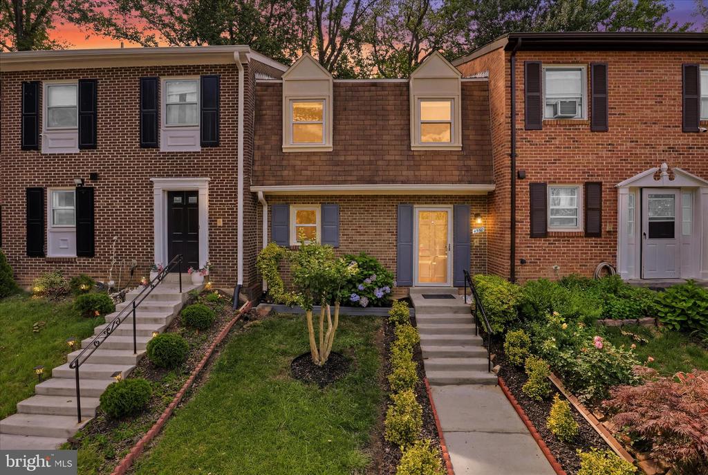 4560 METRO COURT