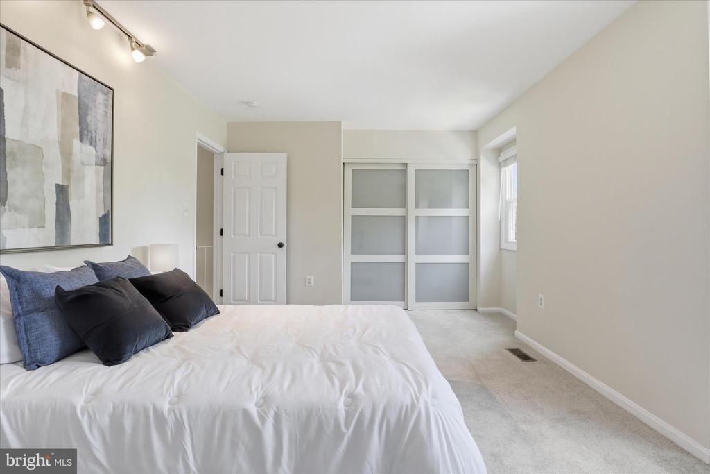 4560 METRO COURT