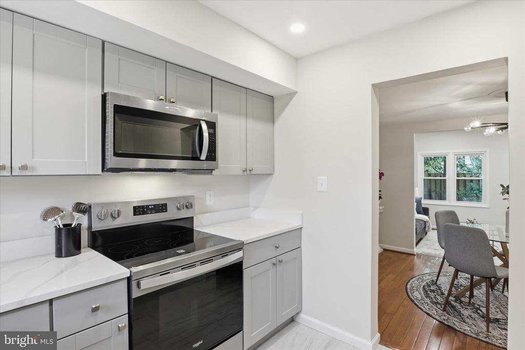 4560 METRO COURT
