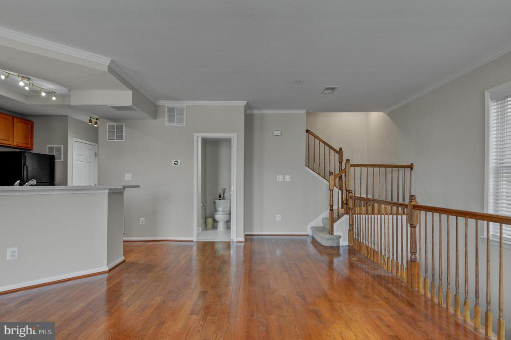 4619 HUMMINGBIRD LANE