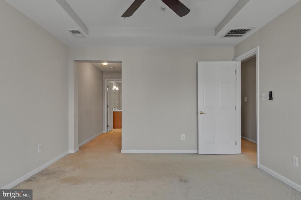 4619 HUMMINGBIRD LANE