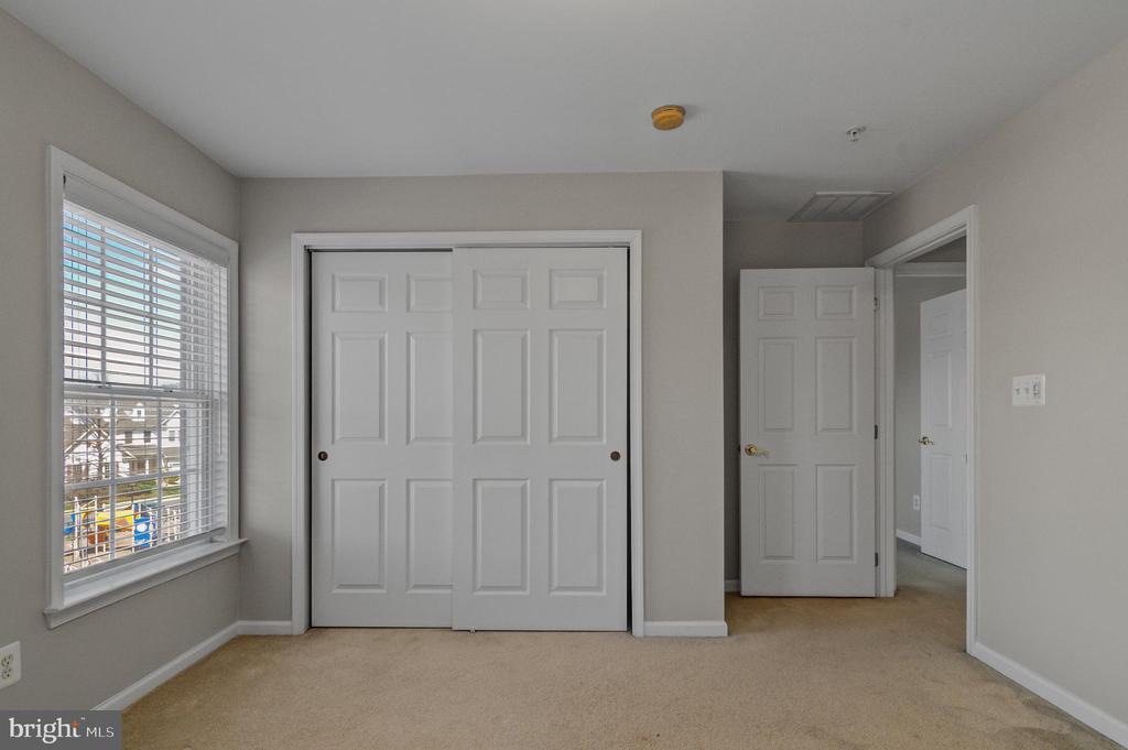 4619 HUMMINGBIRD LANE