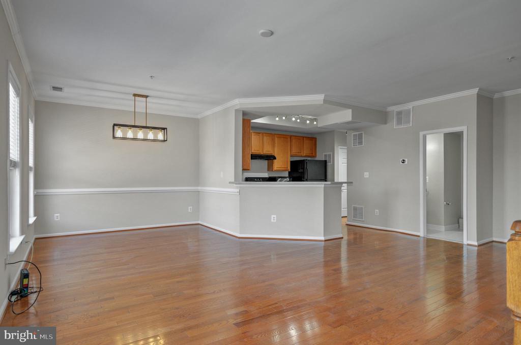 4619 HUMMINGBIRD LANE