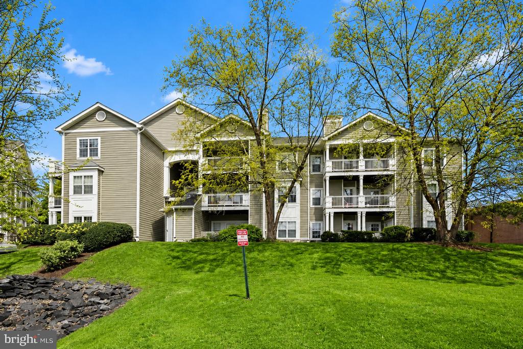 1708 LAKE SHORE CREST DRIVE 24