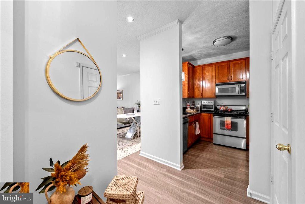 1708 LAKE SHORE CREST DRIVE 24