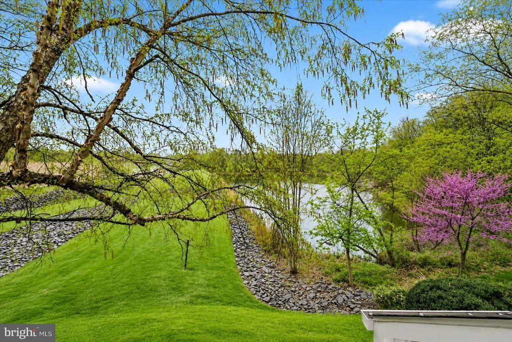 1708 LAKE SHORE CREST DRIVE 24
