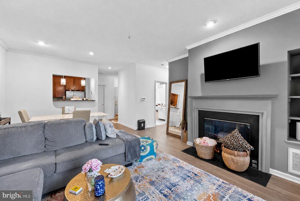 1708 LAKE SHORE CREST DRIVE 24