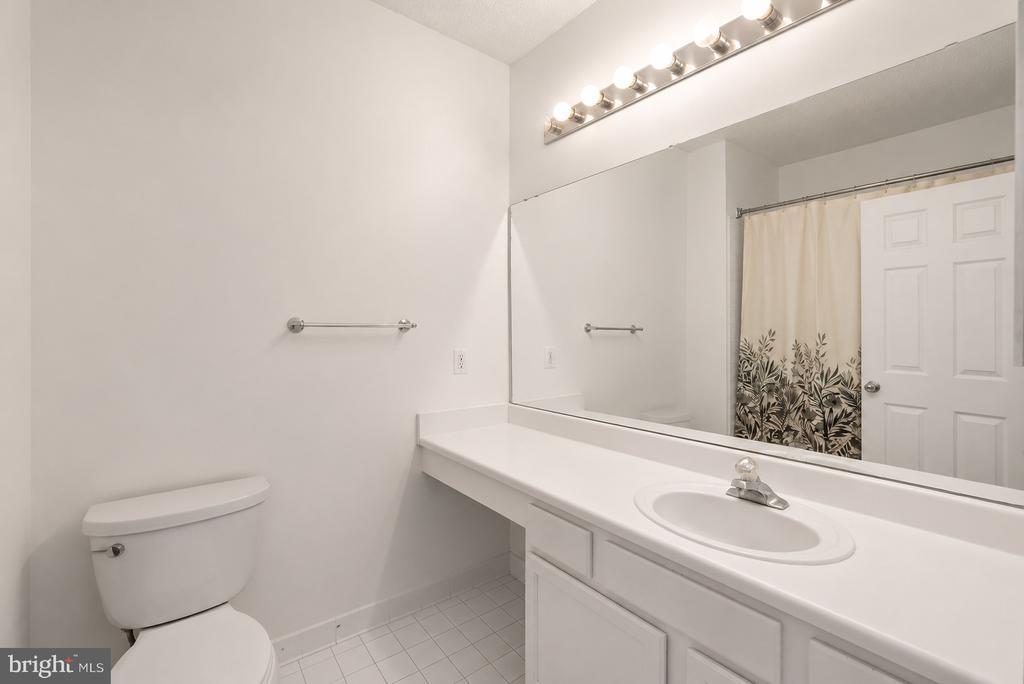 1708 LAKE SHORE CREST DRIVE 24