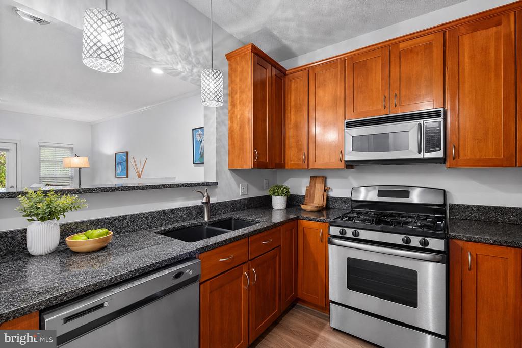 1708 LAKE SHORE CREST DRIVE 24