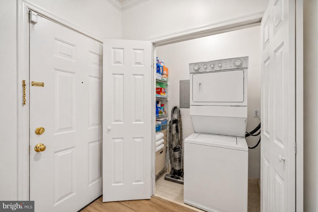 1708 LAKE SHORE CREST DRIVE 24