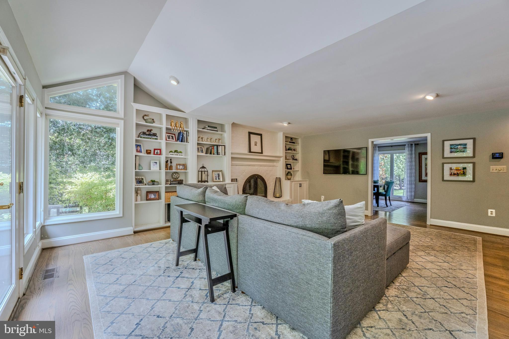 10904 BERRYLAND COURT