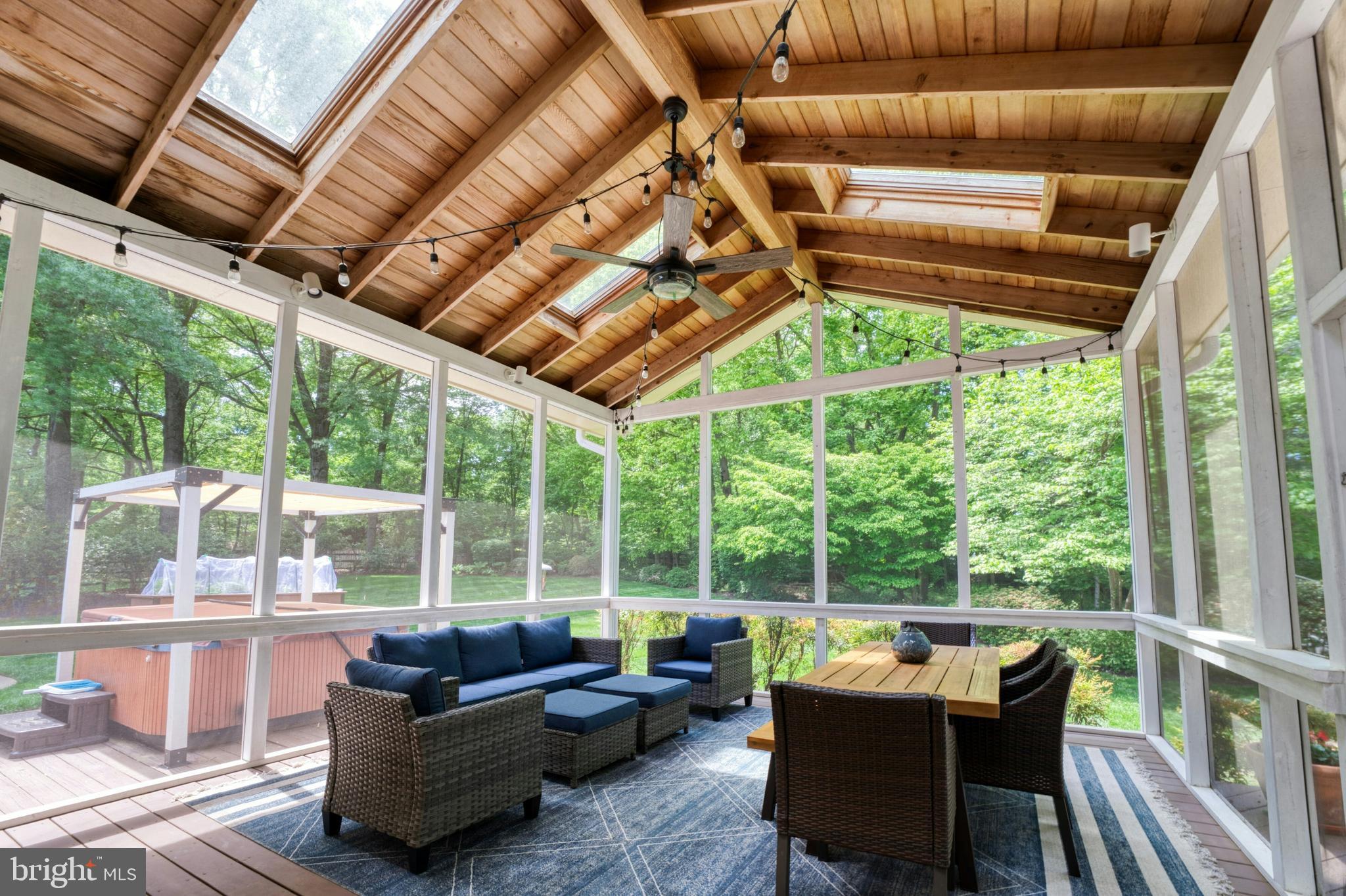 10904 BERRYLAND COURT