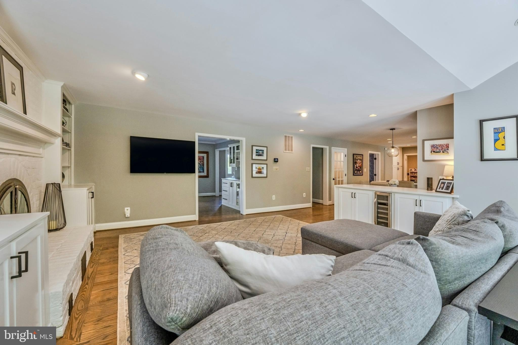 10904 BERRYLAND COURT