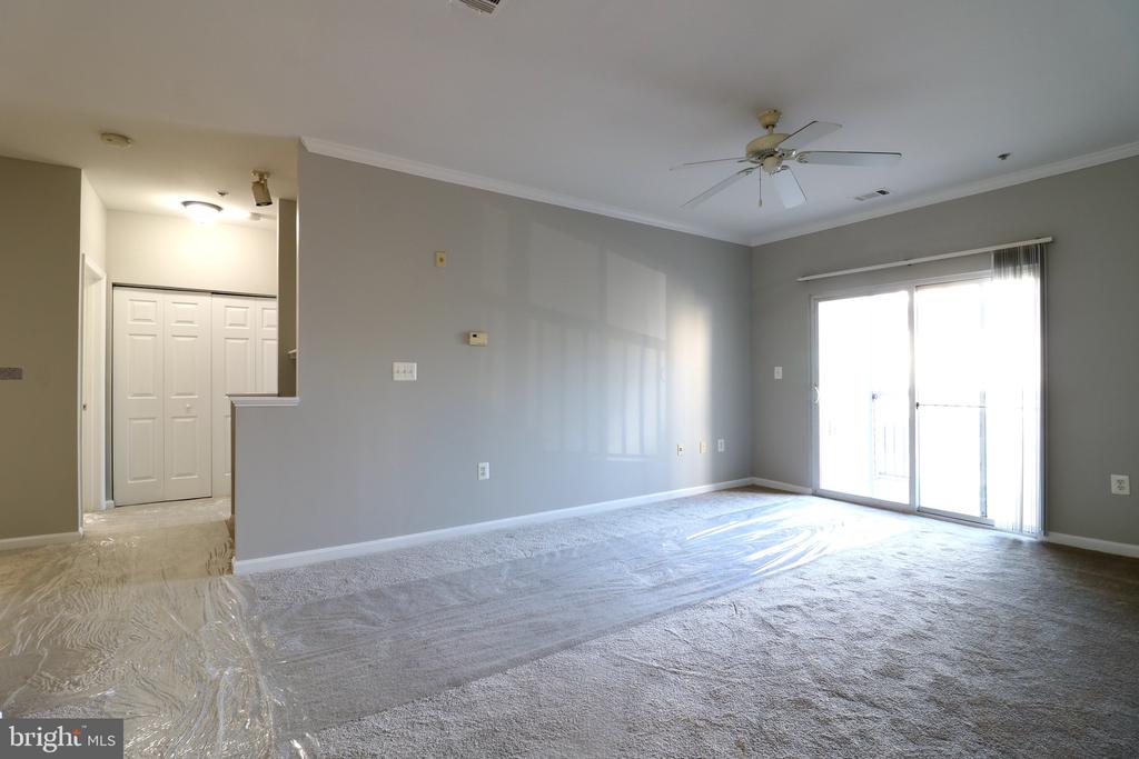 5117 TRAVIS EDWARD WAY E 5117E