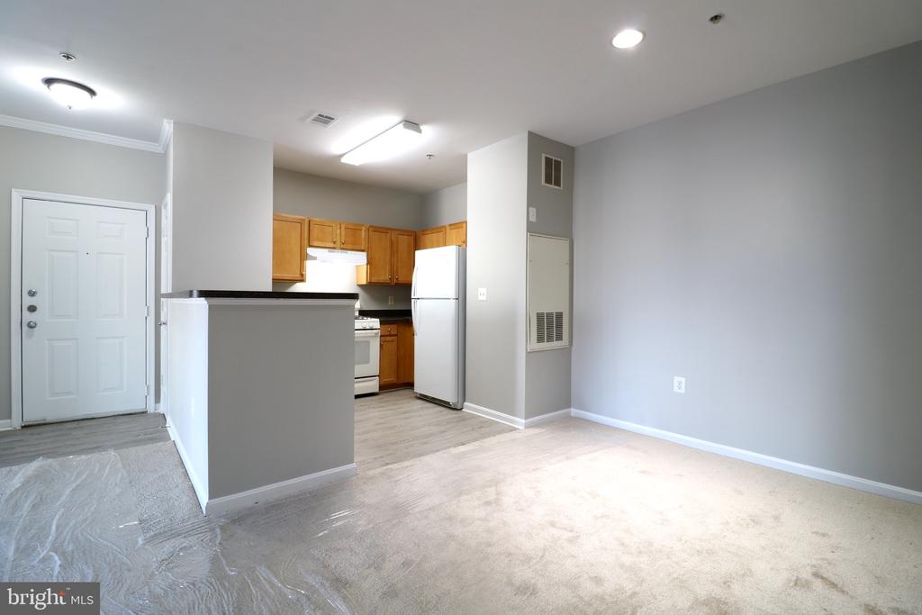 5117 TRAVIS EDWARD WAY E 5117E