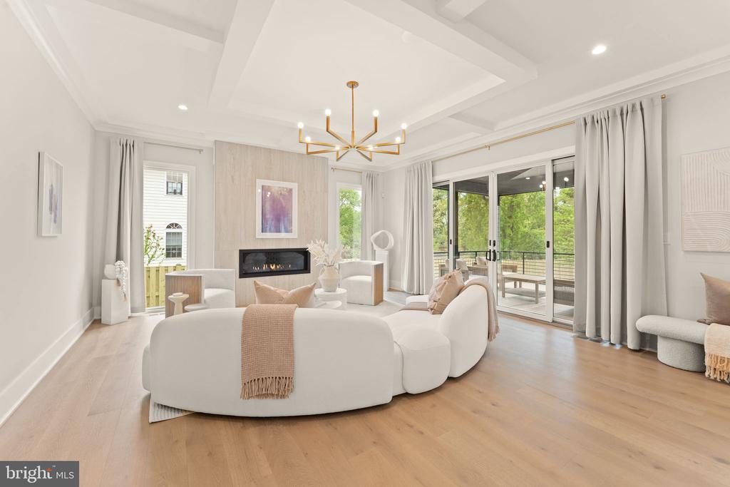 208 ELM STREET SW