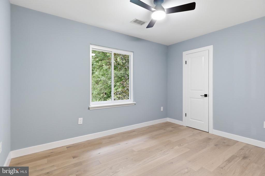2721 BERRYLAND DRIVE