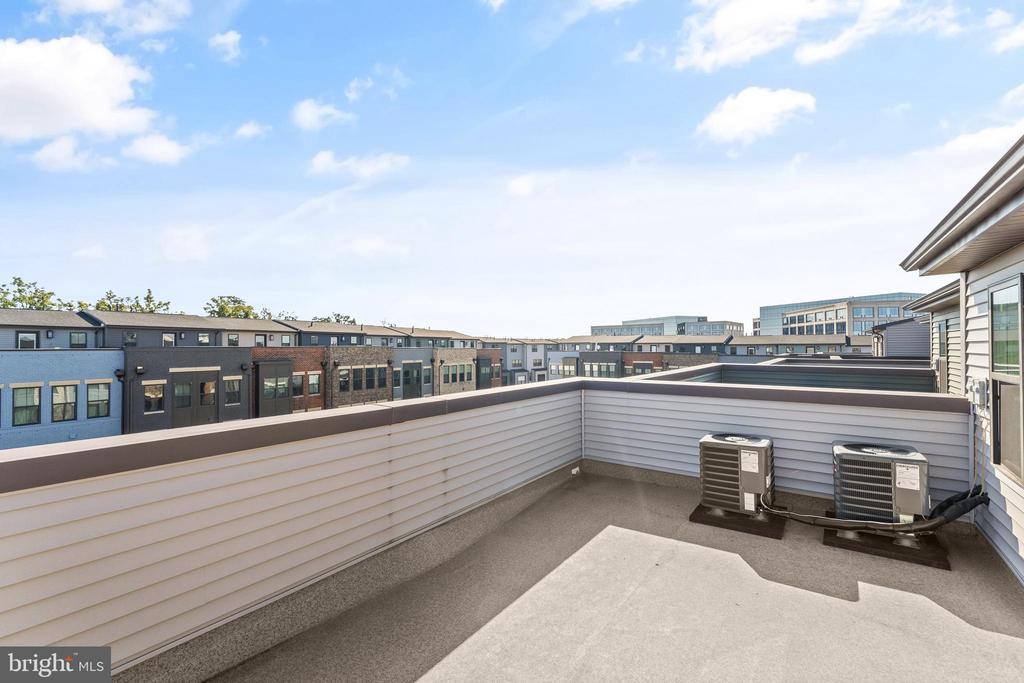 12973 HATTONTOWN SQUARE